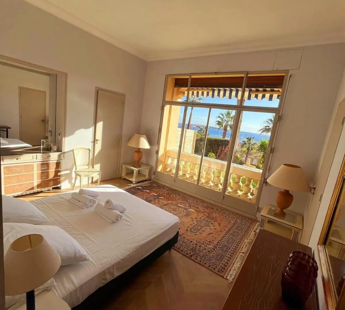 Appartement 4 Couchages Vue Mer Parc Continental Cannes 0*,  France