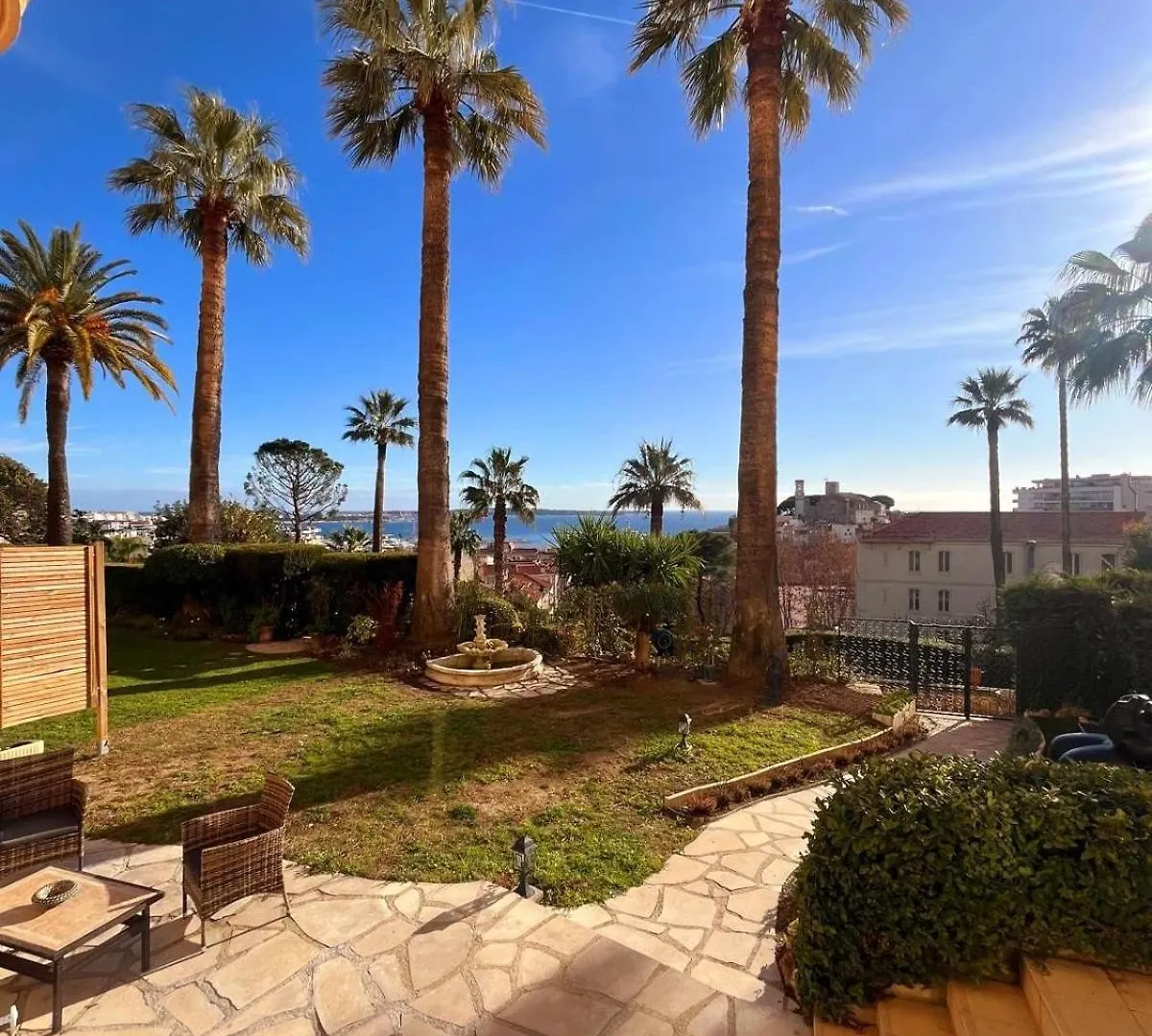 Appartement 4 Couchages Vue Mer Parc Continental Cannes 0*,  France